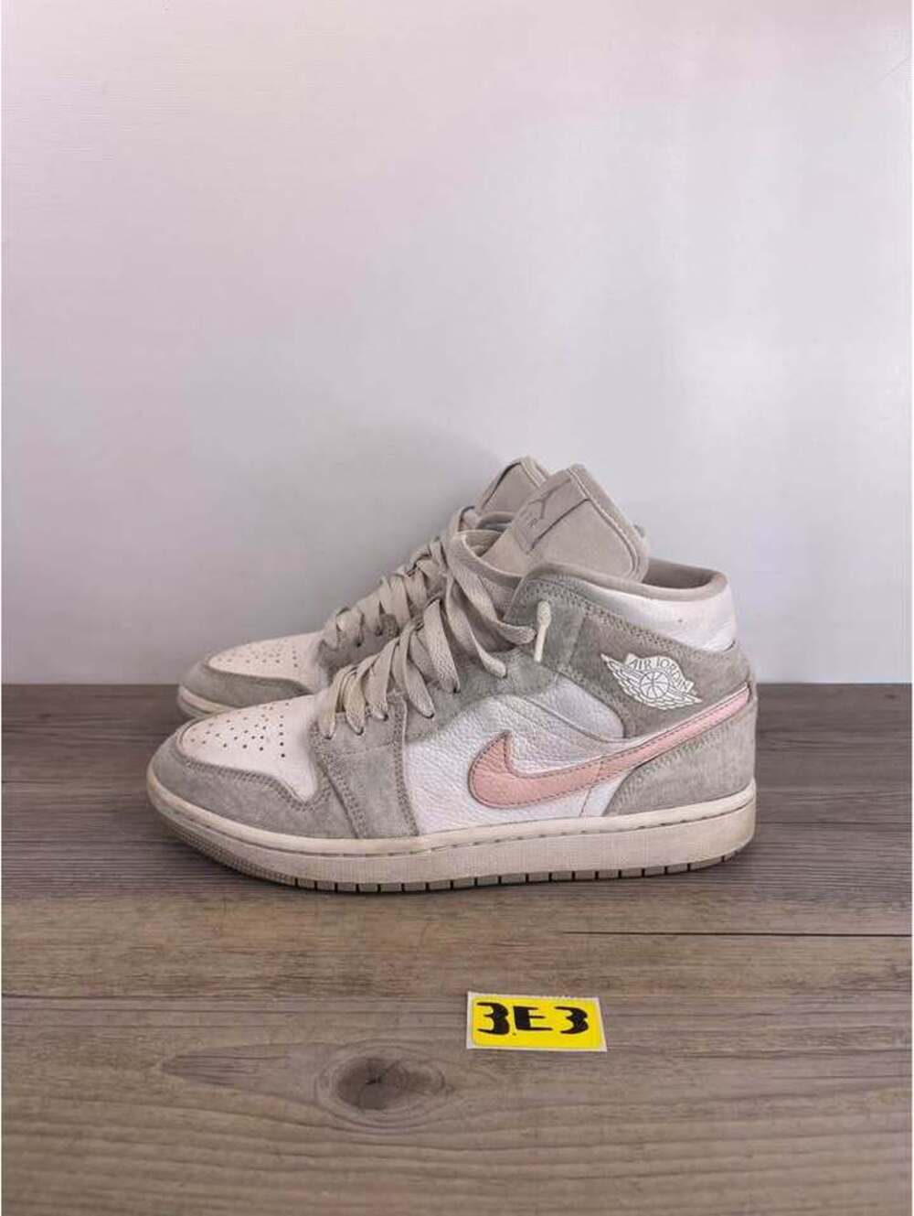 Air Jordan 1 Mid SE Light Iron Ore Atmosphere Womens Size 9
